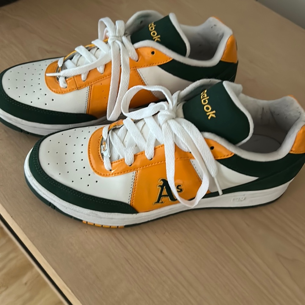 Reebok As sneakers